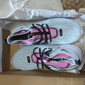 Nike Flex Contact Women's Sneakers 9
